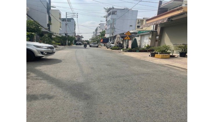 Bán nhà KD hẻm 10m, Nguyễn Hữu Tiến, Tây Thạnh, Tân Phú, 127m2, 3 tầng, ngang 6,1m
